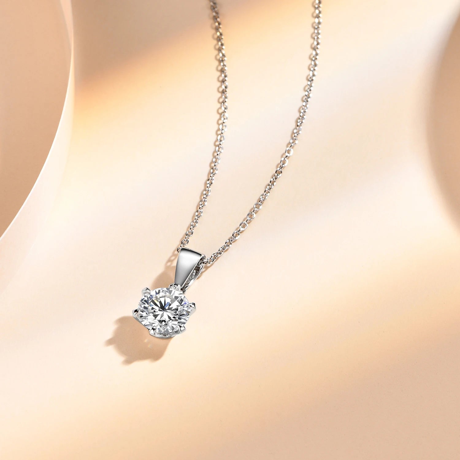 Memovra Classic Moissanite Diamond Pendant Necklace